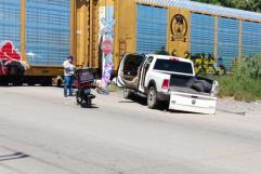 Quiso ganarle el paso al tren