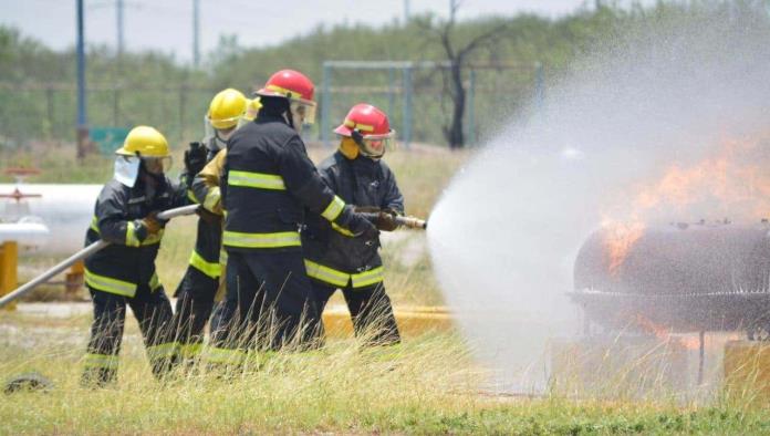 Capacitación Continua para Mejora de Protección Civil y Bomberos en los Cinco Manantiales