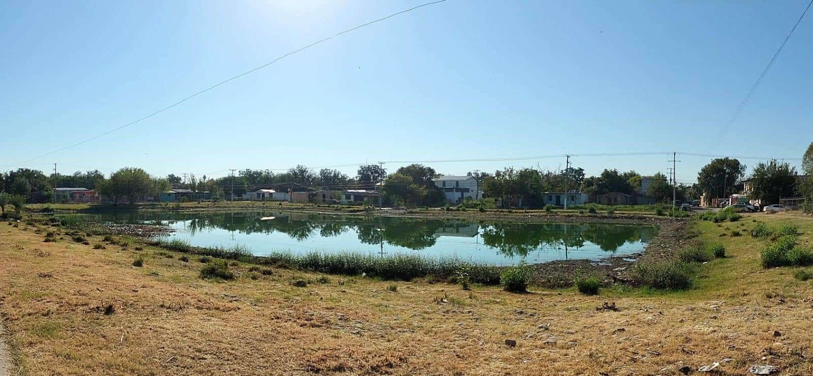 Vecinos de la Colonia Lázaro Cárdenas Piden Apoyo Contra Mosquitos