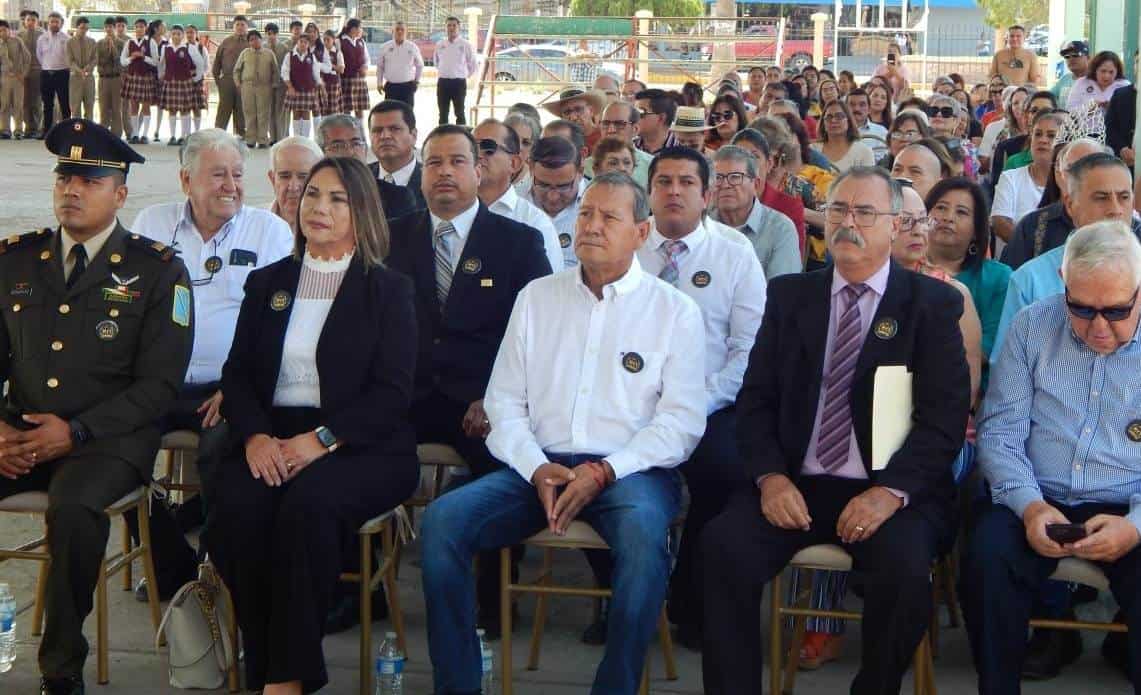 El alcalde electo del Municipio de San Juan de Sabinas, acudió como invitado especial al 80 Aniversario de la fundación de secundaria Fortunato Gutiérrez Cruz.