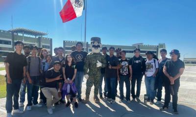 Estudiantes de Acuña Refuerzan su Compromiso Social con Conferencia Histórica