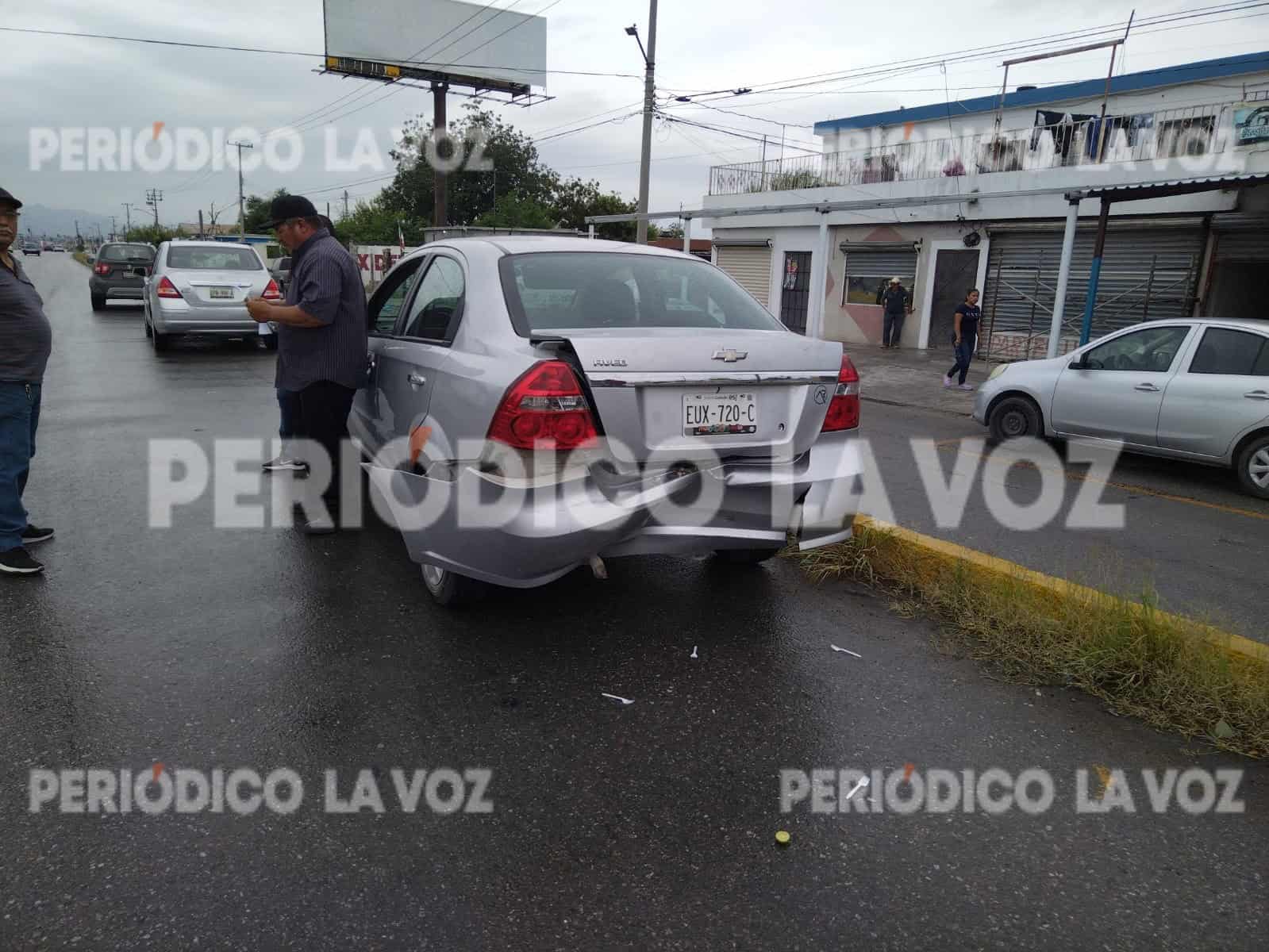 Taxista causa choque por alcance