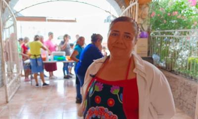 Alimentando a migrantes