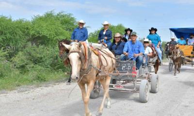 Celebran XX aniversario de la Colonia Nueva Sauceda con Cabalgata y Jaripeo