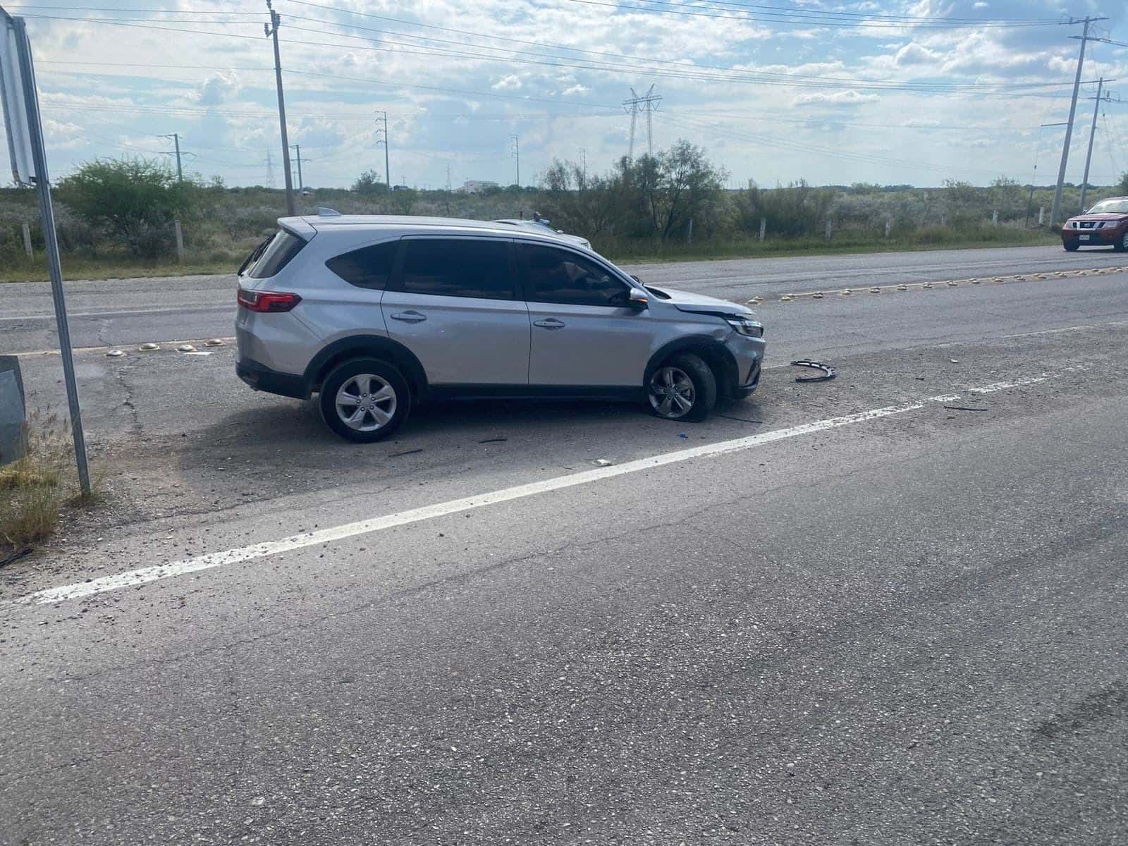 Fuerte choque en puente Morelos-Nava deja a dos personas heridas