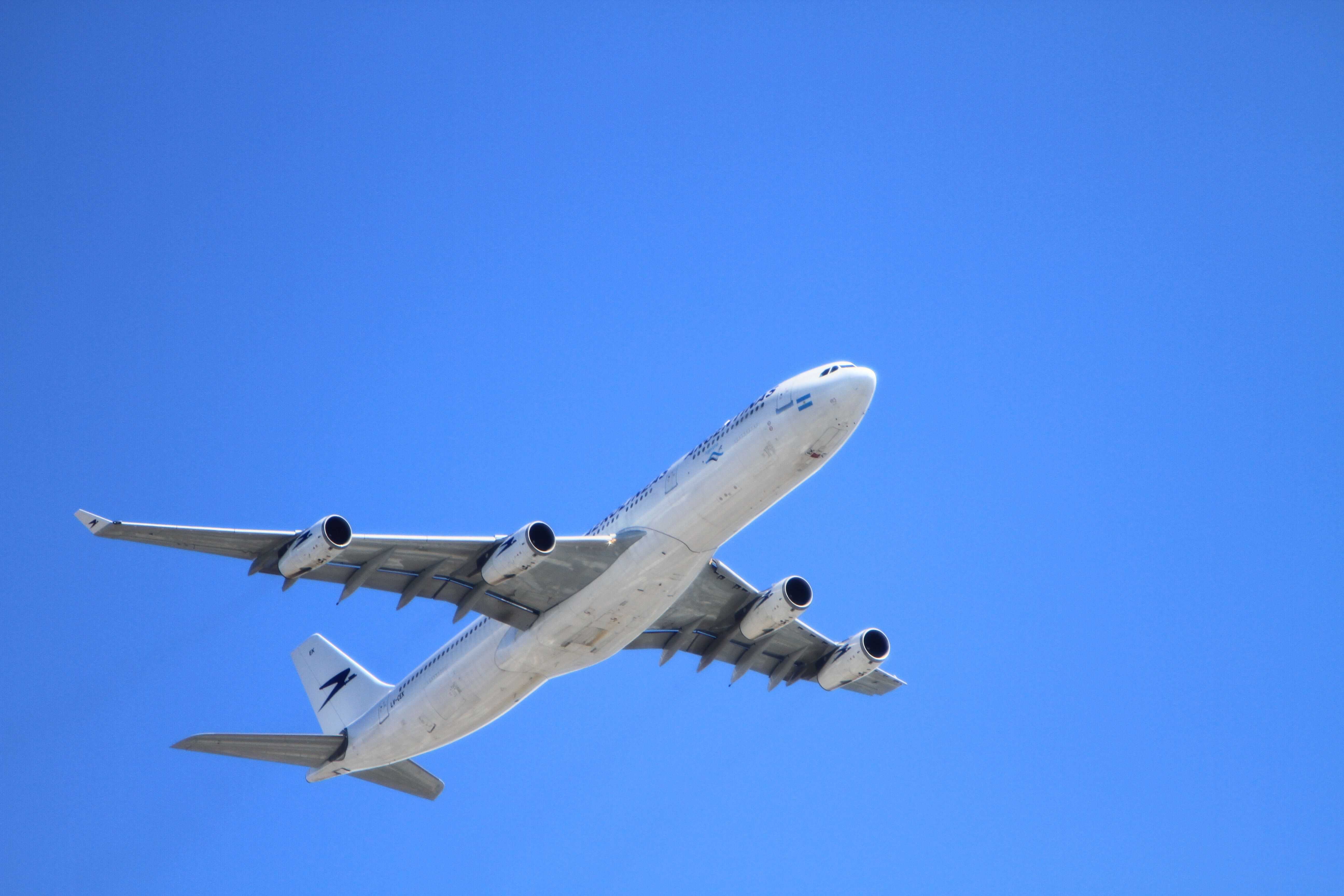 Piloto fallece en pleno vuelo en Estados Unidos