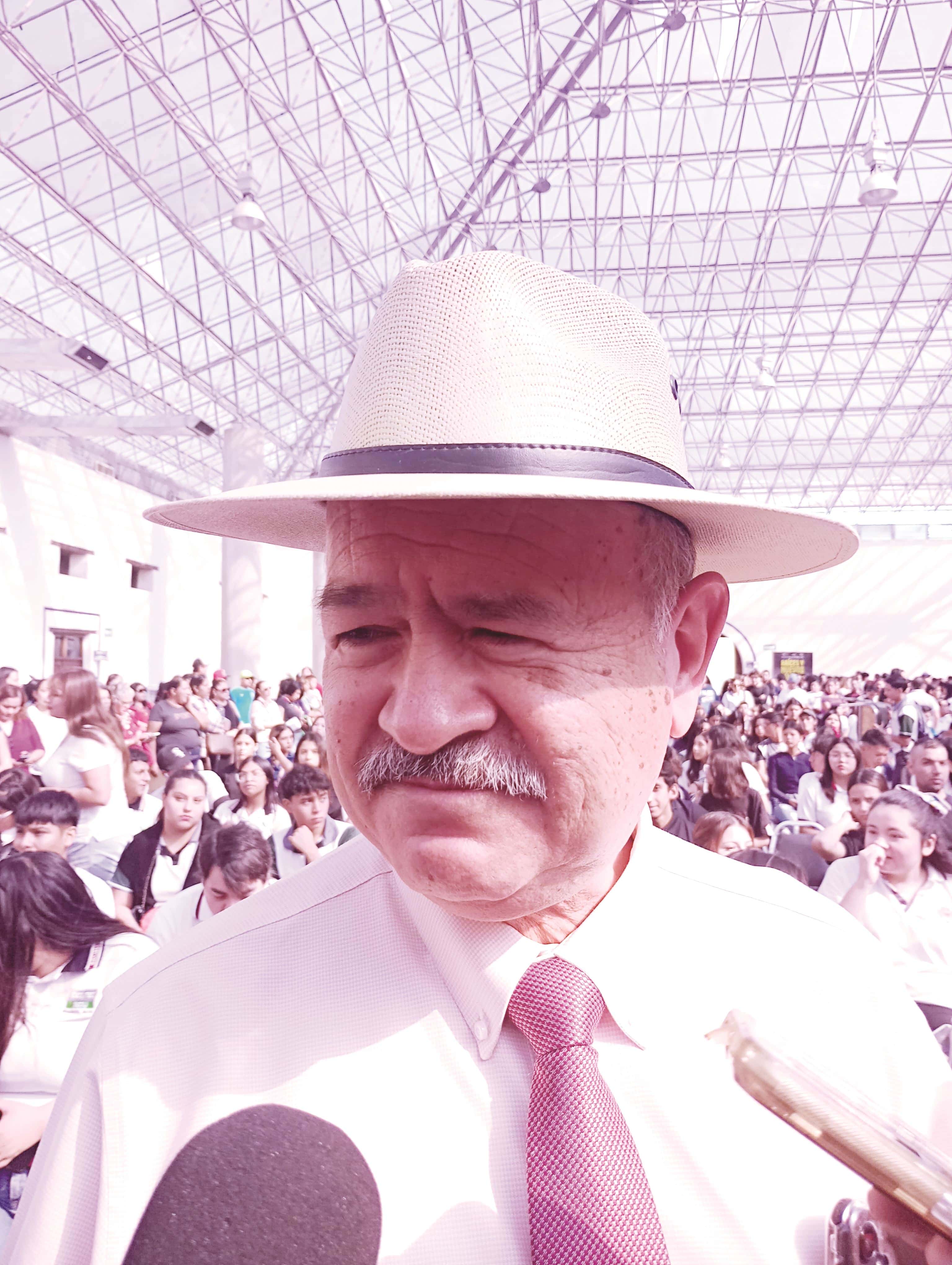 Doctor Armando Morín Mendoza, Director del Hospital del DIF Monclova.