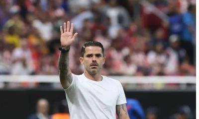 Pagan cláusula a Chivas: Gago se irá a Boca  