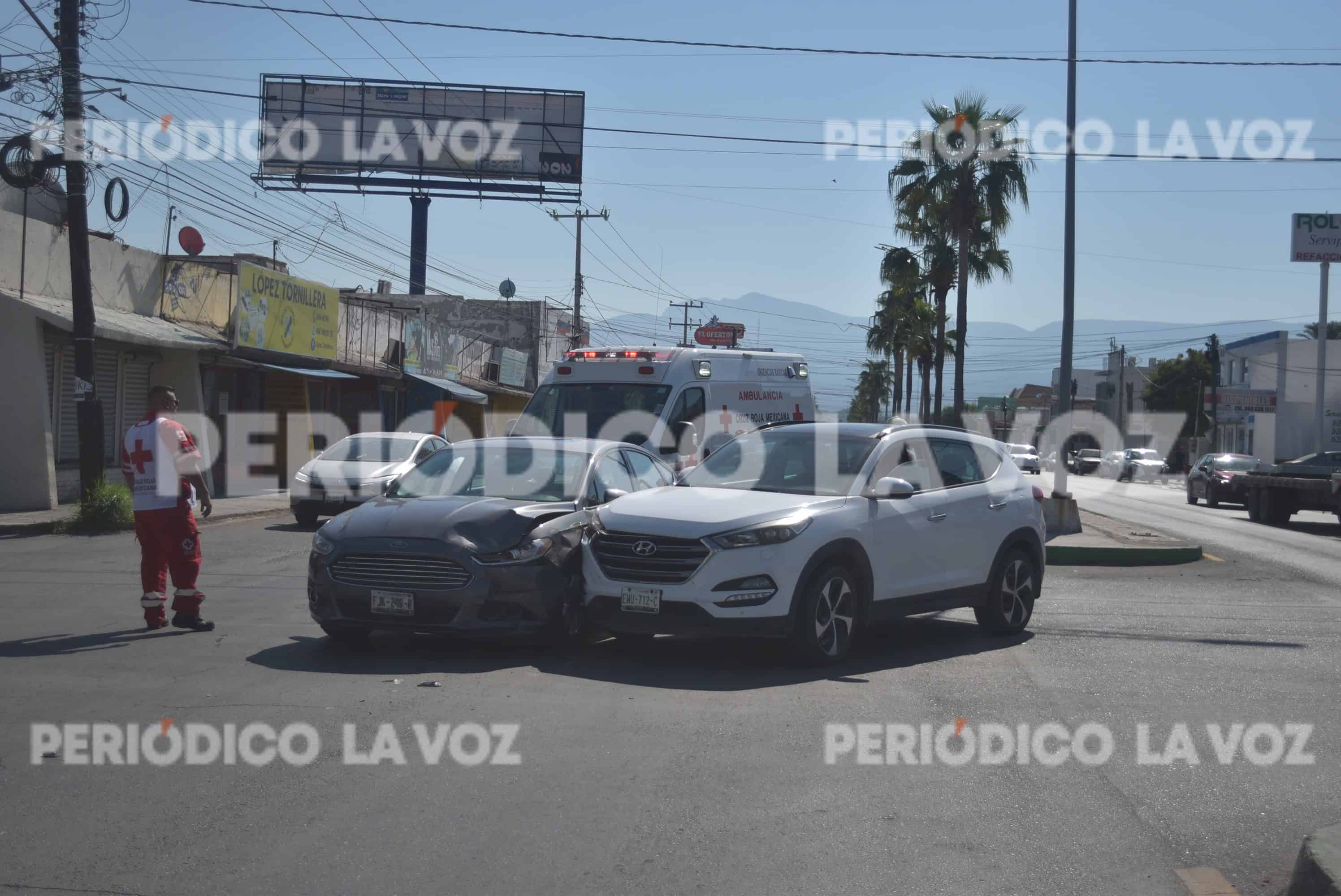 Gladys cruzó el bulevar, a pesar que la luz del semáforo ya había cambiado a rojo.