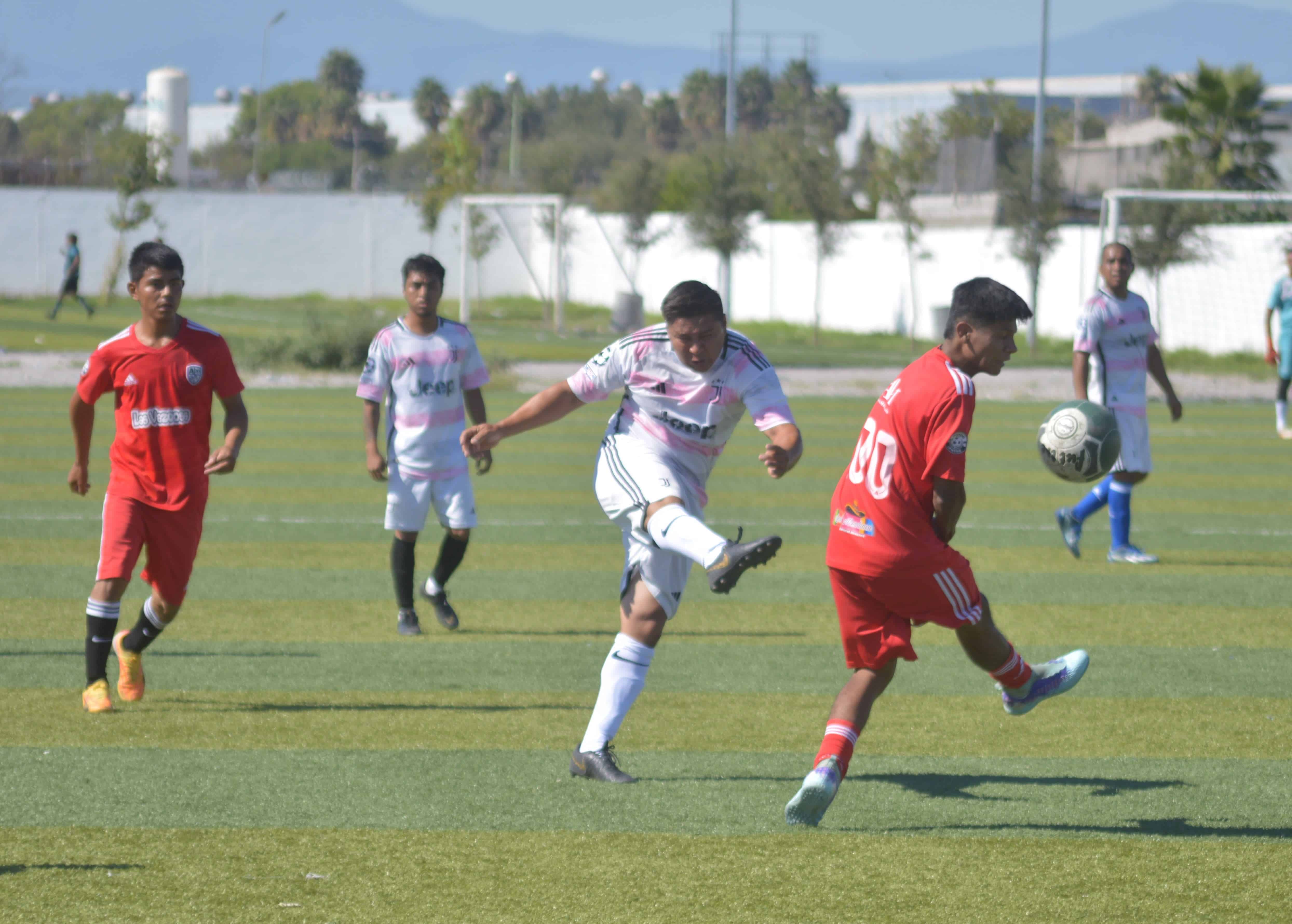Aeropuerto y Real Pericos encabezan la lista de equipos con un lugar reservado en la “fiesta grande”.    