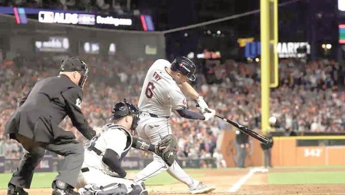 Cleveland reacciona a tiempo; alarga la serie ante Detroit