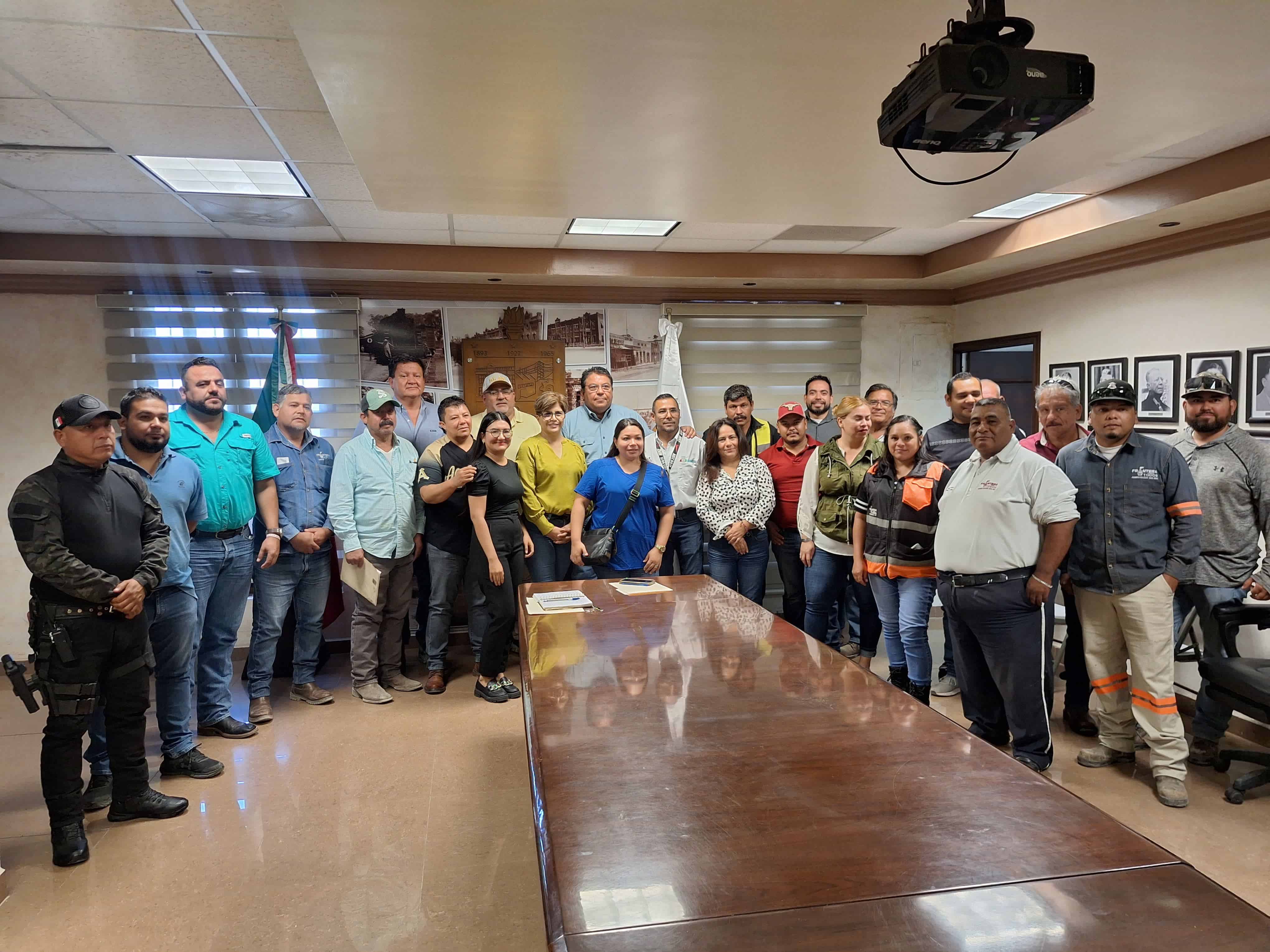 Realizan capacitación a trabajadores del municipio.