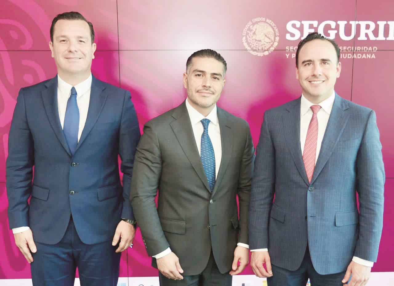Secretario de Seguridad del estado Federico Fernández Montañez junto al Secretario de Seguridad Pública, Omar García Harfuch y el  Gobernador Manolo Jiménez