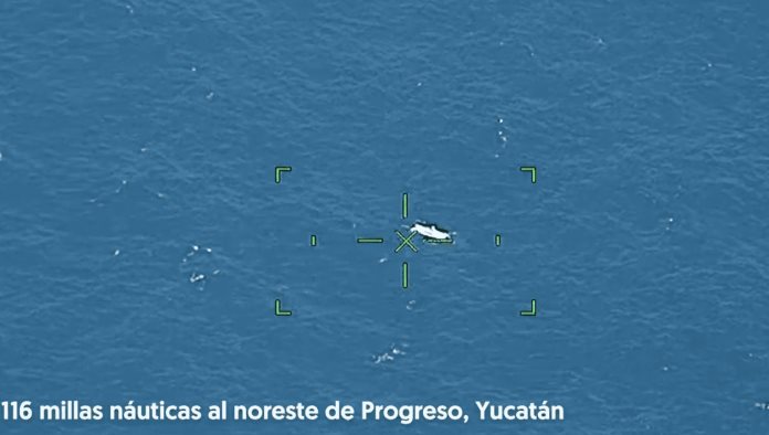 Marina rescata a pescador tras el paso de Milton