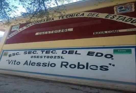 Padres Denuncian Cuota por Libros de Texto en Secundaria Vito Alessio Robles