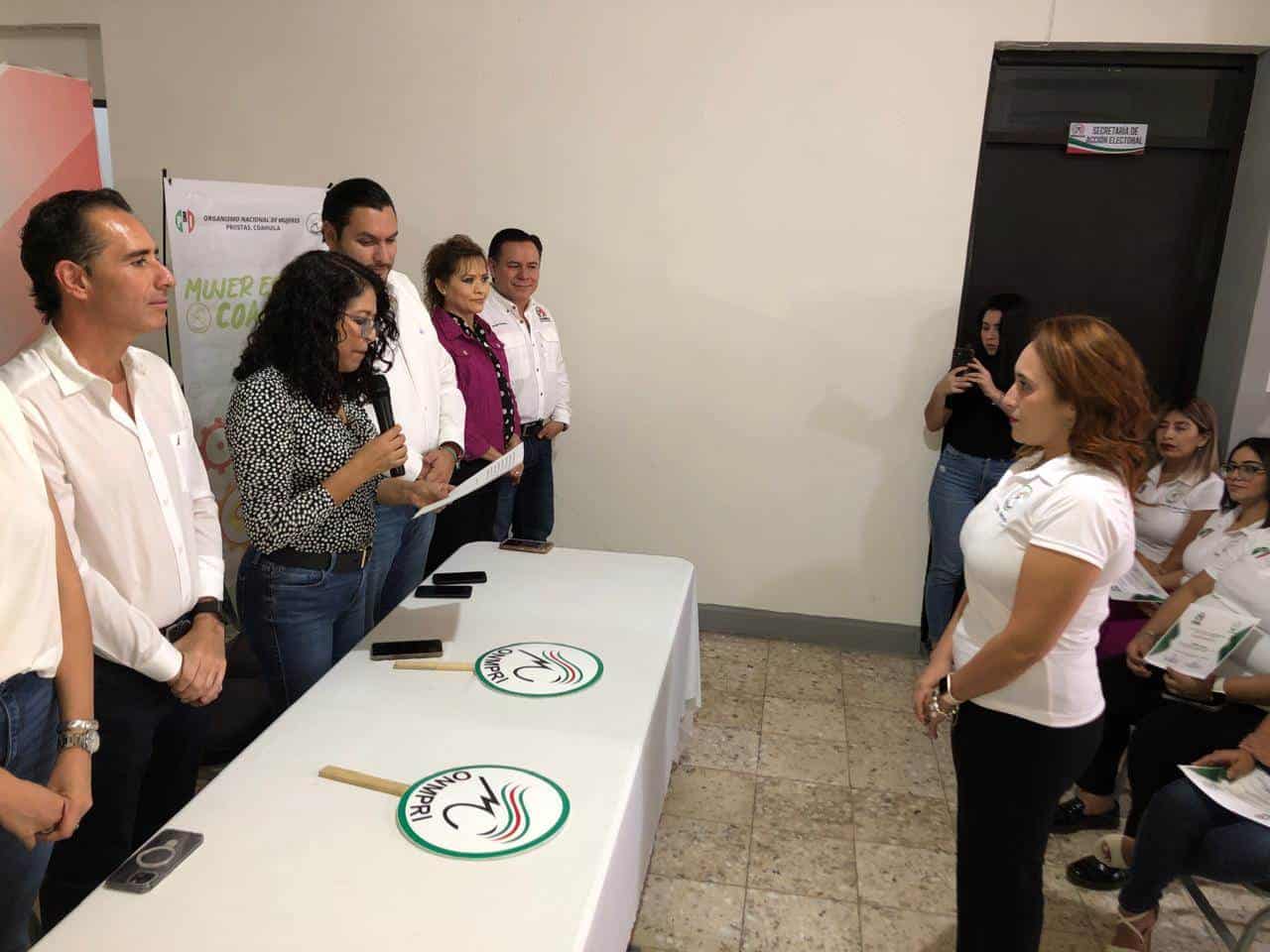 Toman protesta a nueva dirigente del ONMPRI Monclova.