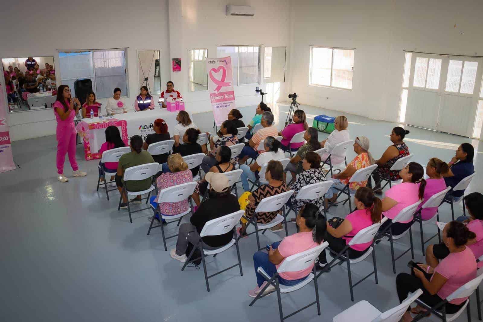 Inician pláticas de prevención del cáncer en Ciudad Acuña por el mes rosa