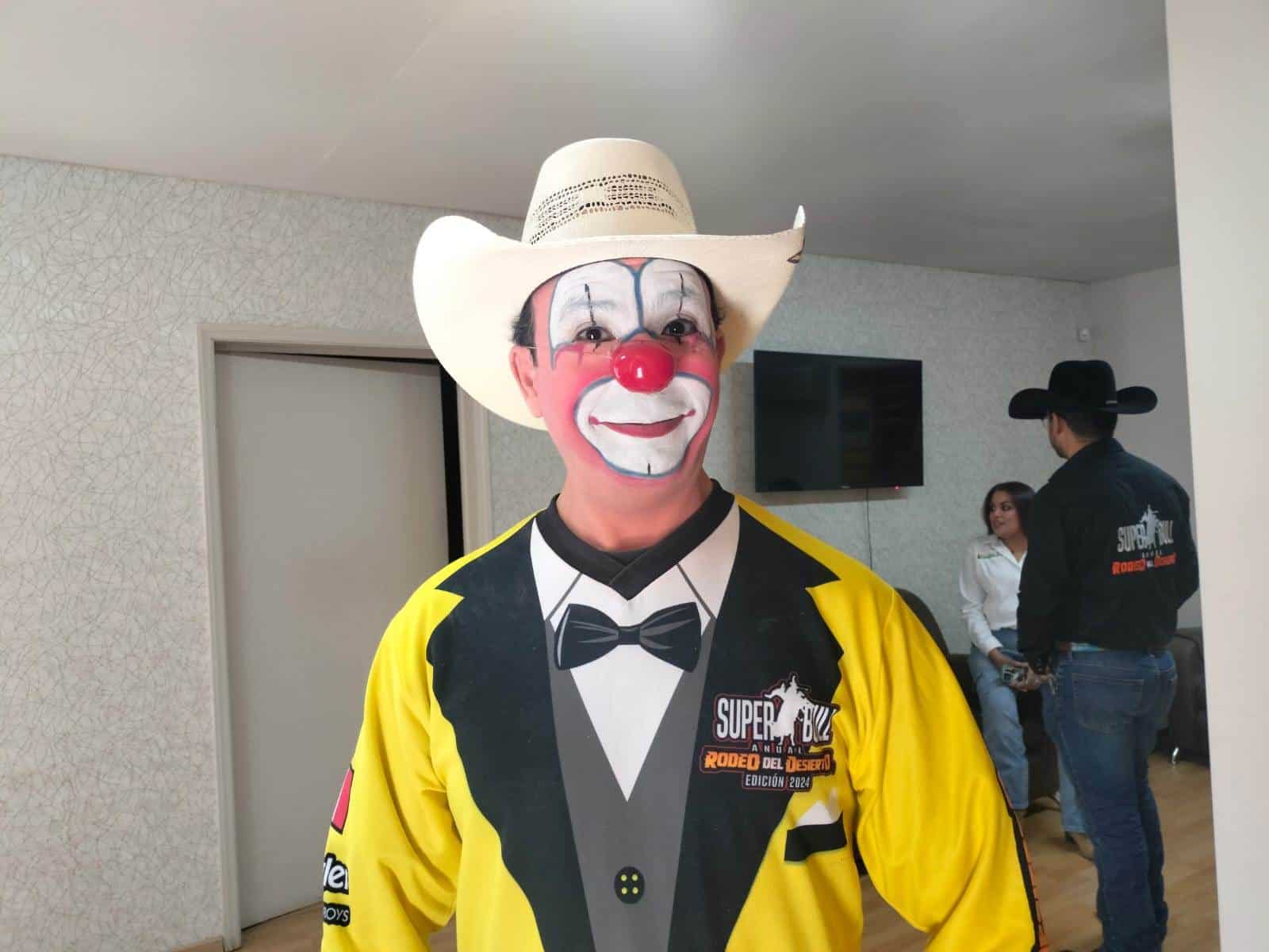 Payaso Gasparín Ameniza Batalla en la Frontera