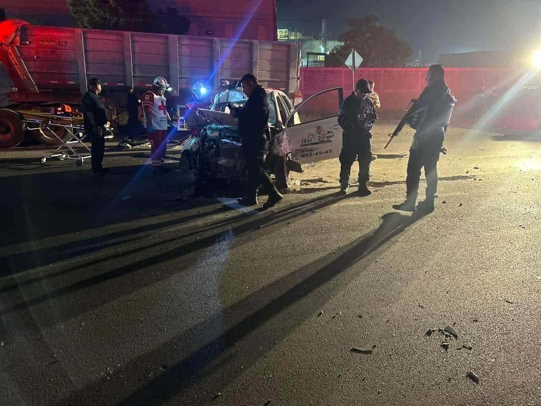 Choca taxi robado y mata a jovencita