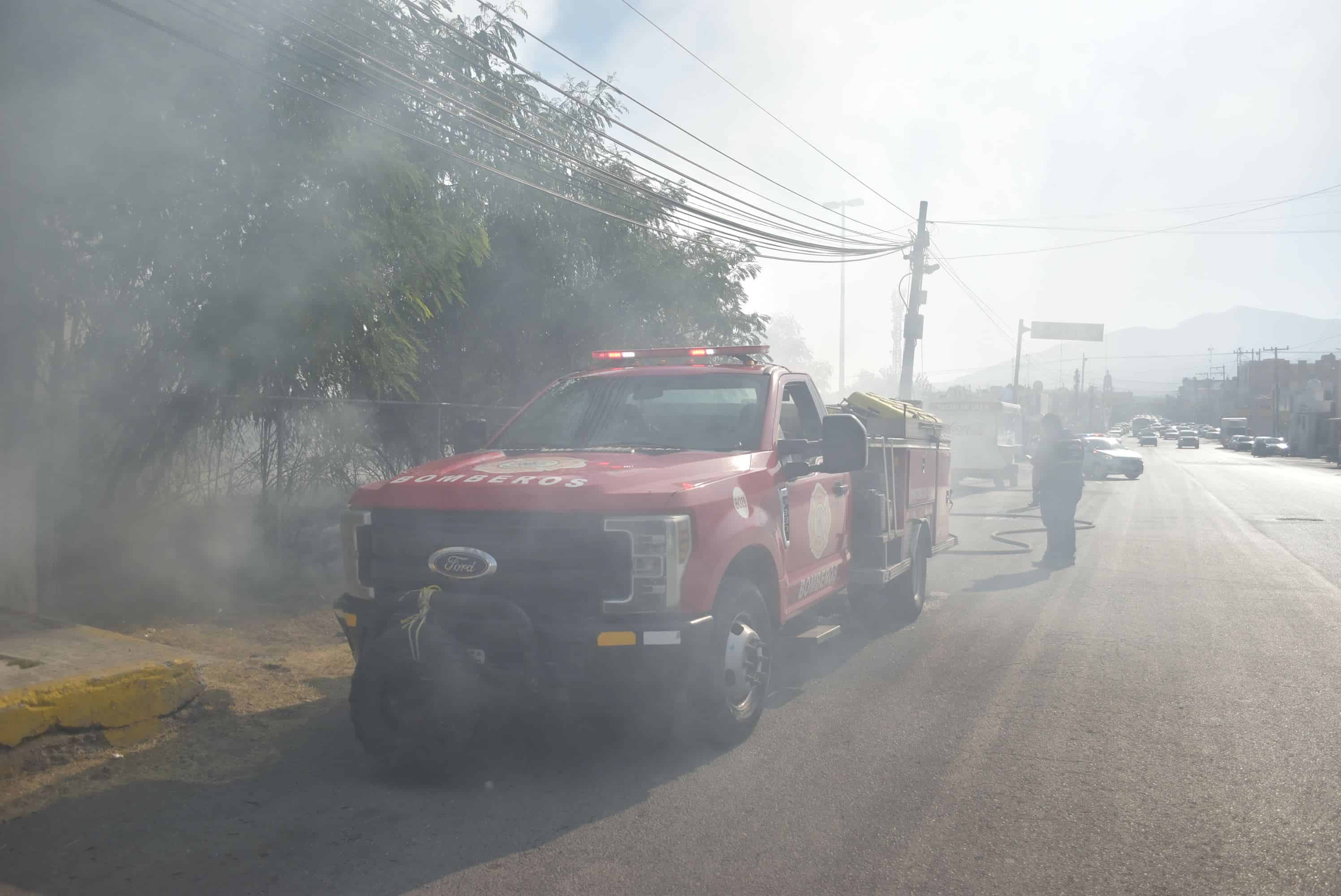 Sofocan bomberos incendio en la ZC