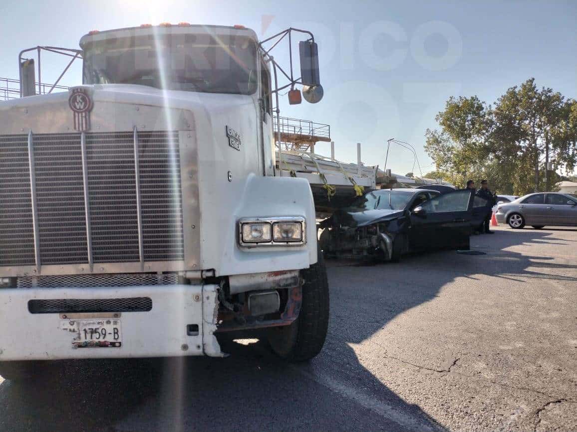 Choque Violento en Plaza El Encino de Nava Deja Varios Lesionados