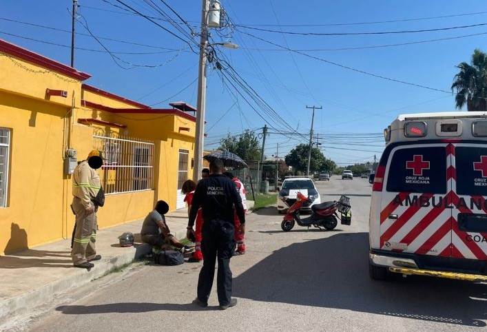 El lesionado fue auxiliado por paramédicos de la Cruz Roja.