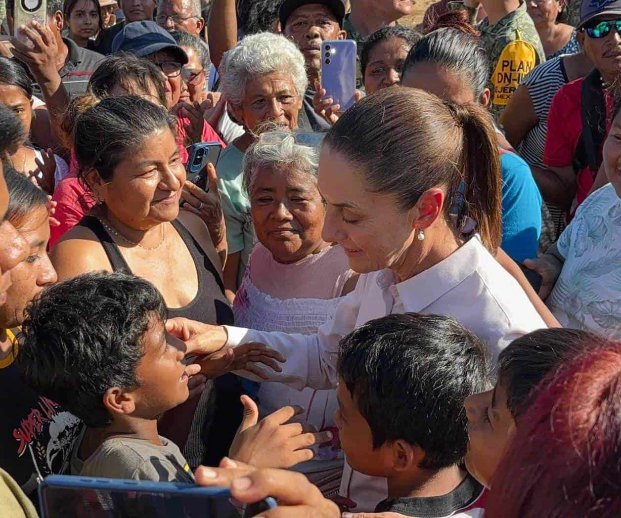 Sheinbaum visita Acapulco; Garantiza ayuda a damnificados