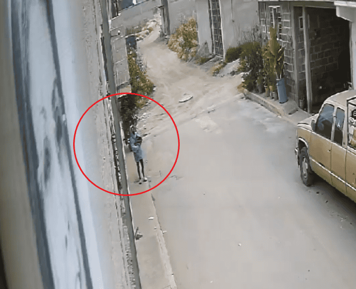Captan a joven abandonado a un recién nacido en Edomex
