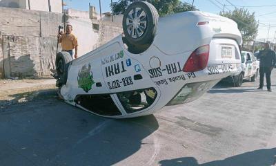 Choque entre dos vehículos en la colonia El Cedro provoca atención de las autoridades