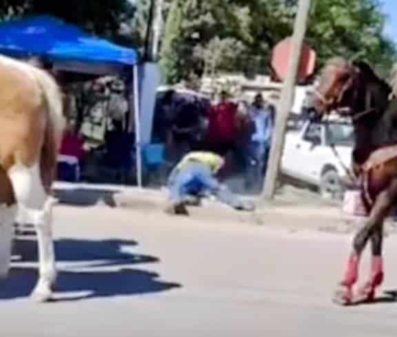 Violencia en la Cabalgata de Allende: Joven Herido con Arma Blanca