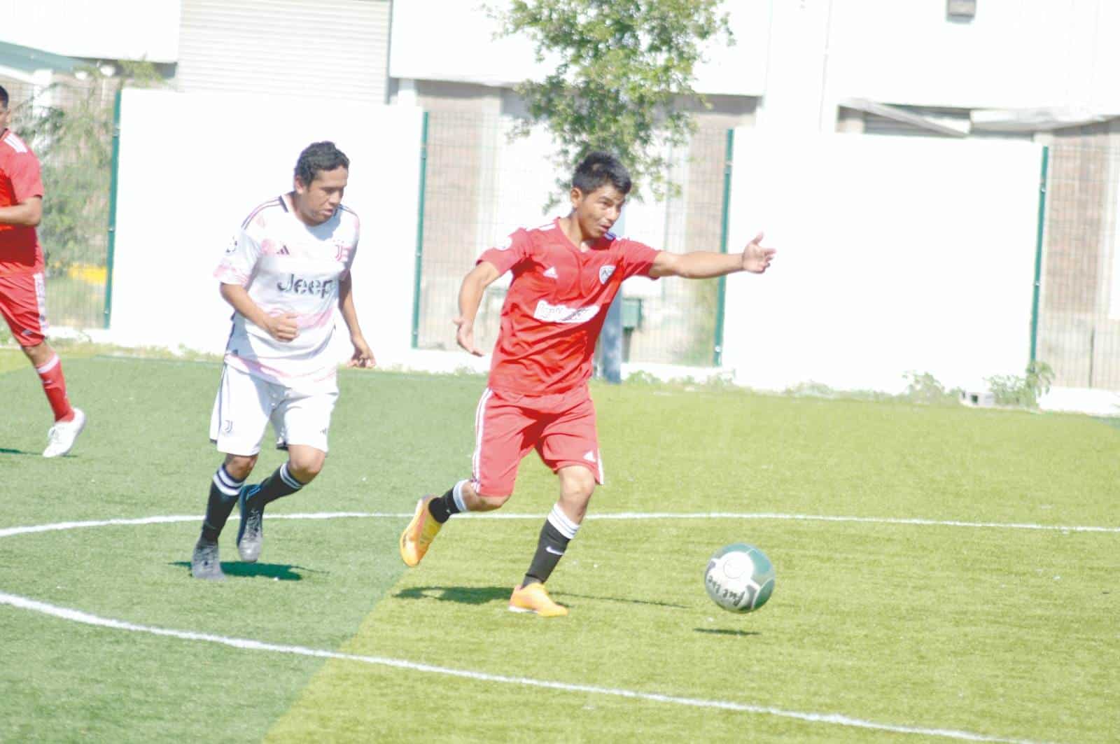 Aeropuerto FC sumó su onceavo triunfo de la campaña tras superar 3-2 al Atlético Borja.