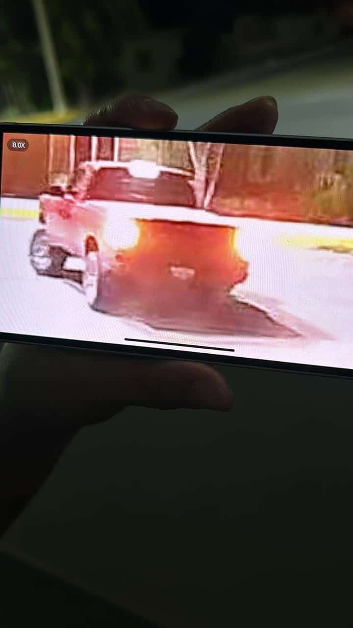 La camioneta transitó por las calles de la Colonia Roma.