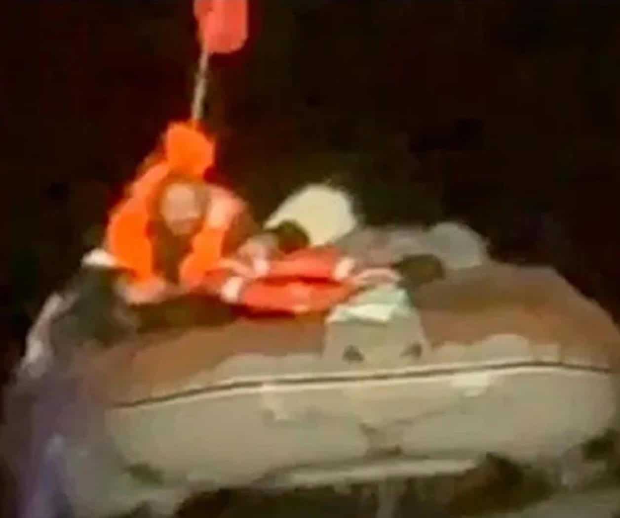 Rescatan a náufrago que paso 67 días en el mar