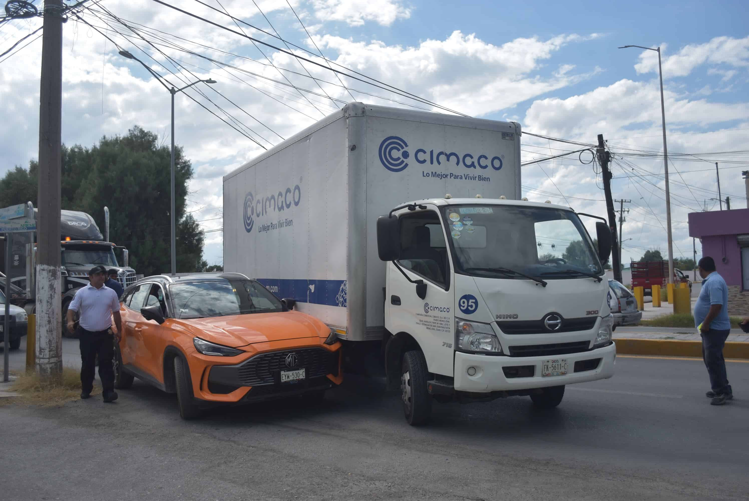 Le da ´cerrón´ a camioneta del año