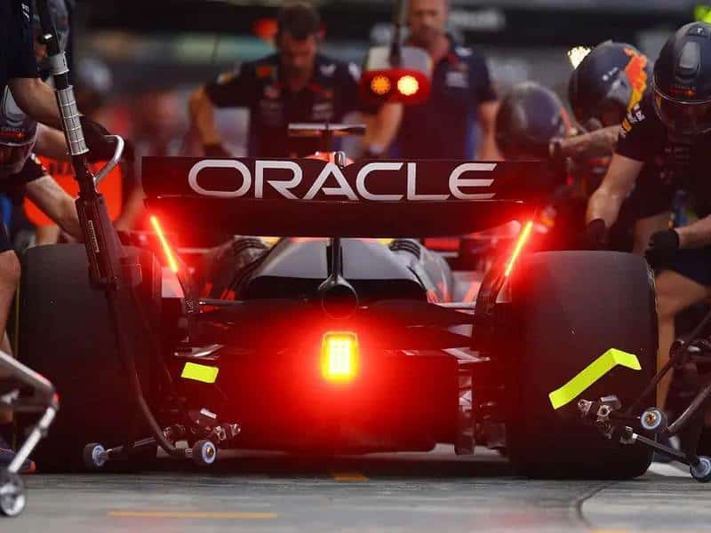 Red Bull exige respuestas; se enfoca en ‘Checo’.