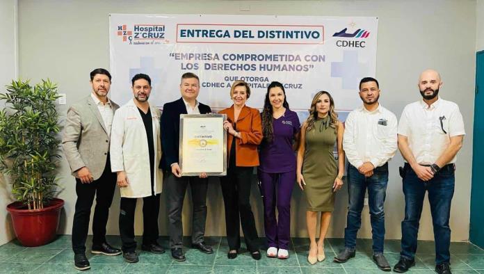 Entrega CDHEC distintivos a empresas comprometidas