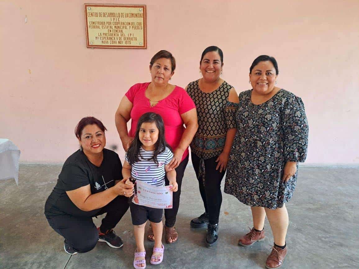 Realizan Campaña de Donación de Cabello en Nava por el Mes del Cáncer