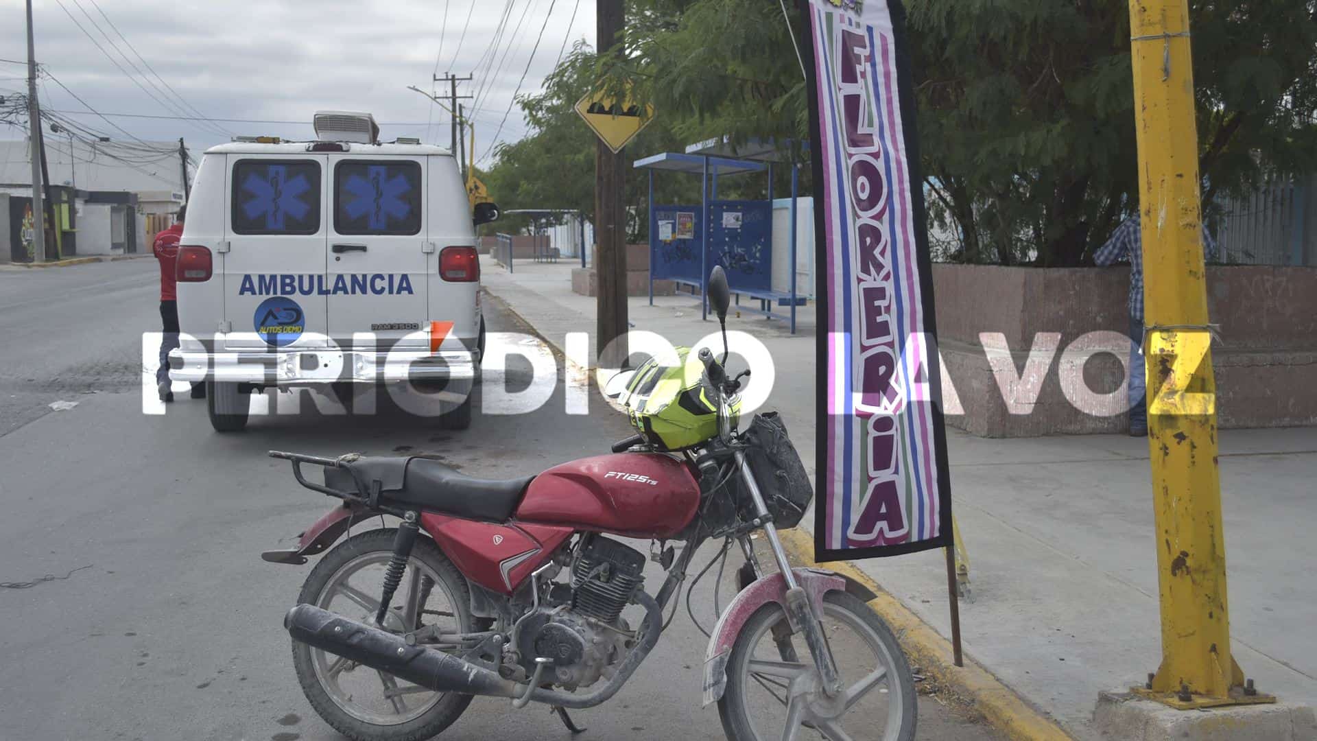 Perro tumba de moto a estudiante del COBAC