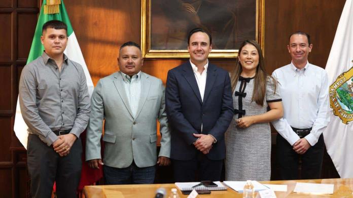 Se reúne Gobernador con alcaldes electos Se reúne Gobernador con alcaldes electos