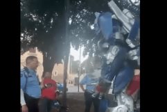 Policía es investigado tras discutir con Optimus Prime en Mérida