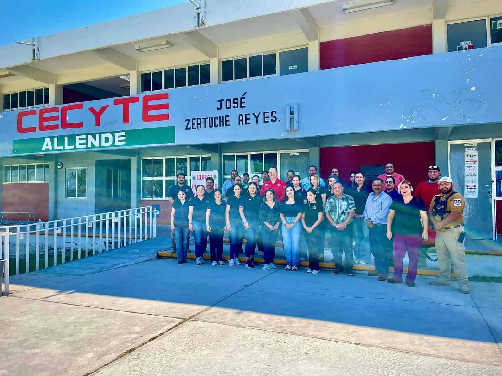 Capacitan en Primeros Auxilios a Docentes del CECyTEC en Nava