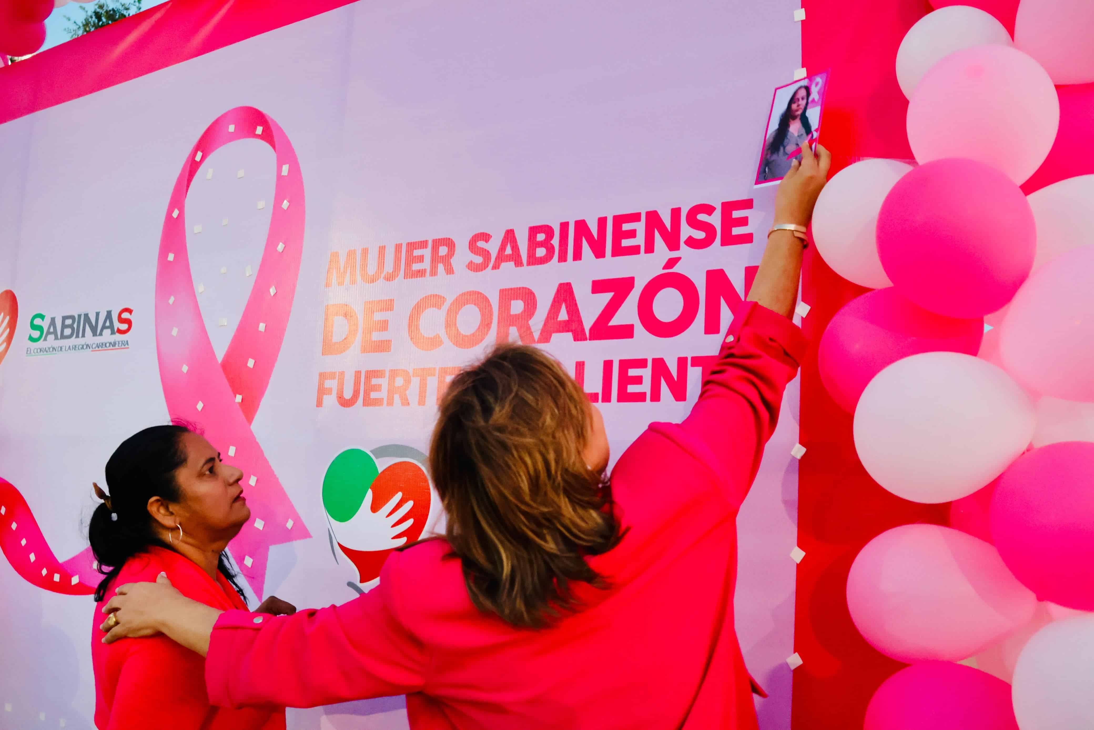 En Sabinas reconocen con Memorial a mujeres resilientes que han enfrentado al cáncer