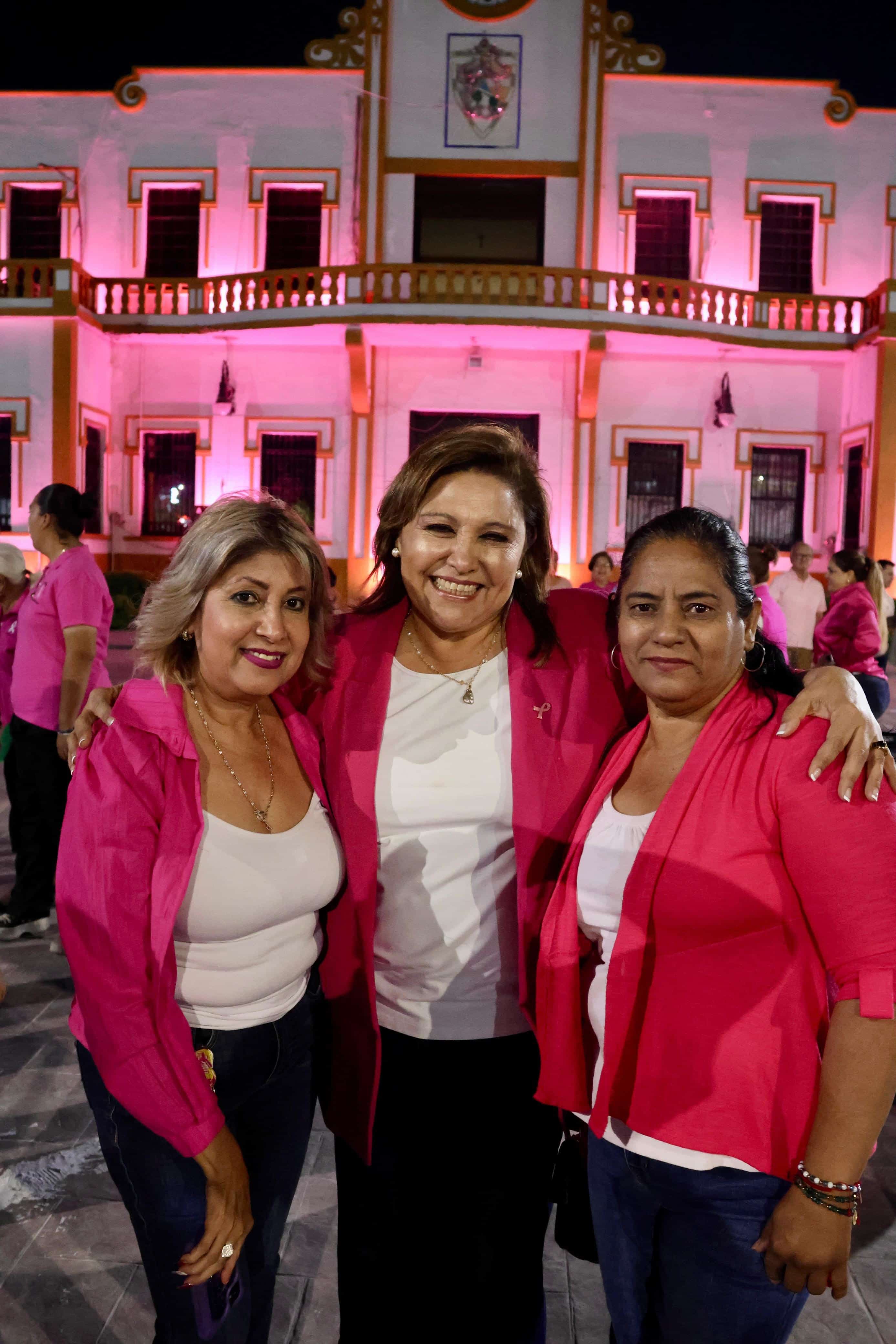 En Sabinas reconocen con Memorial a mujeres resilientes que han enfrentado al cáncer