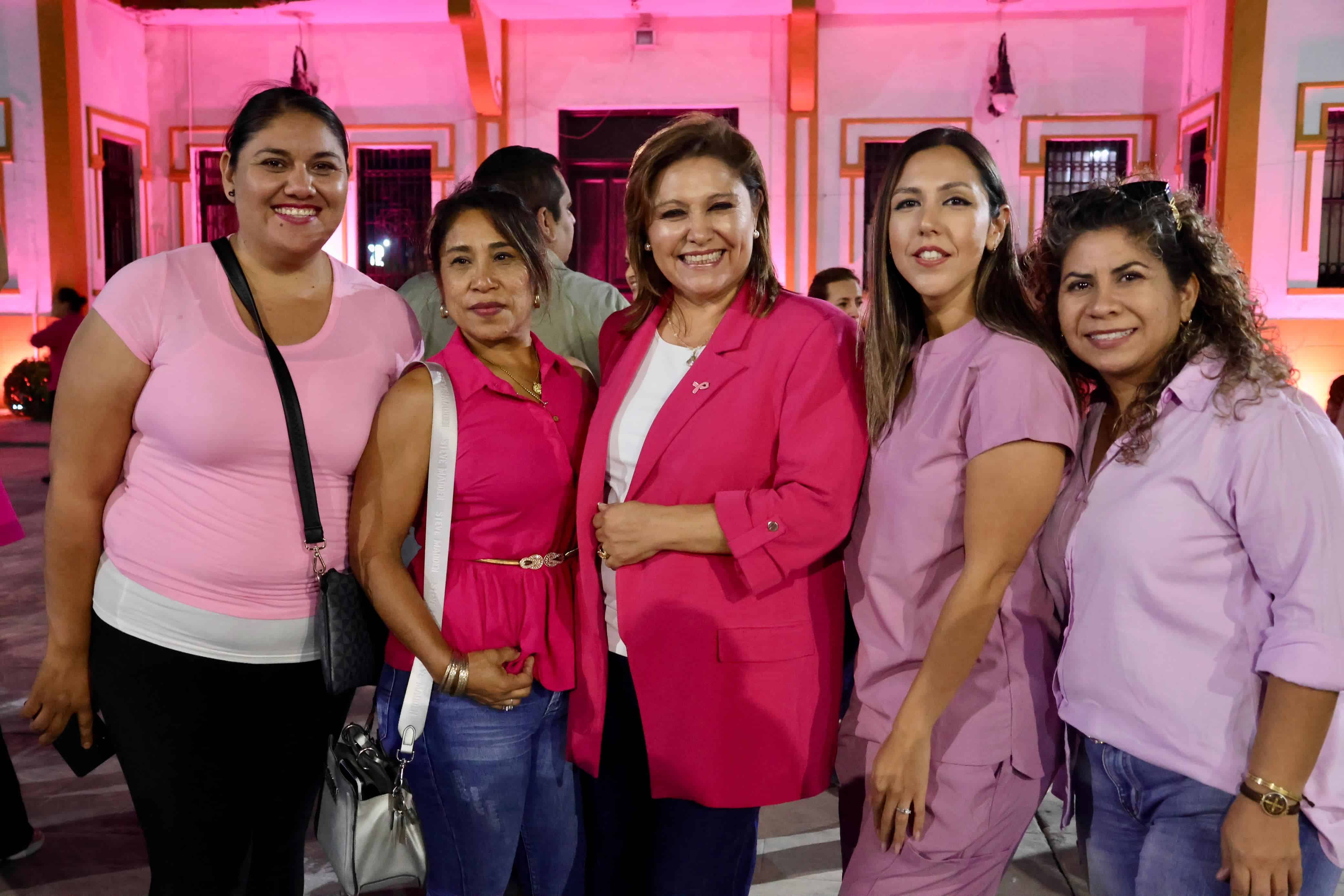 En Sabinas reconocen con Memorial a mujeres resilientes que han enfrentado al cáncer