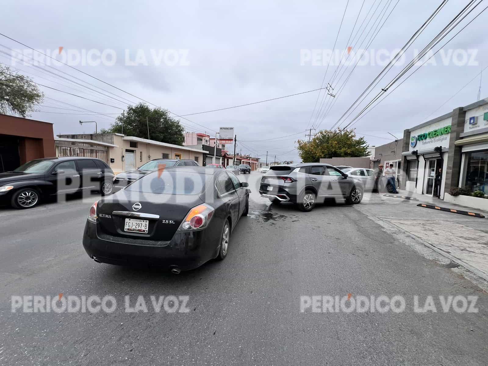 El choque dejó como saldo daños considerables.