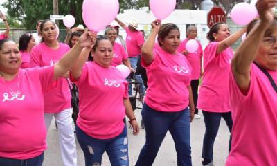 Realizan en Sombrerete caminata rosa