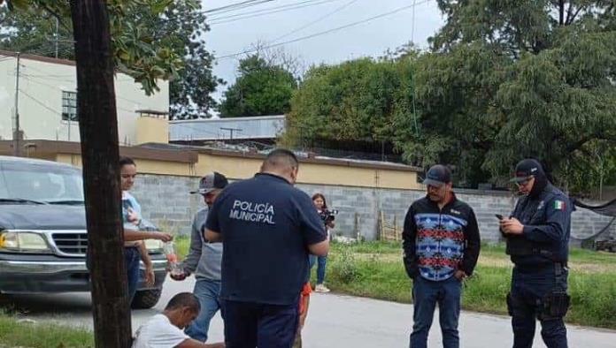 Ciclista se atraviesa al paso de automovilista