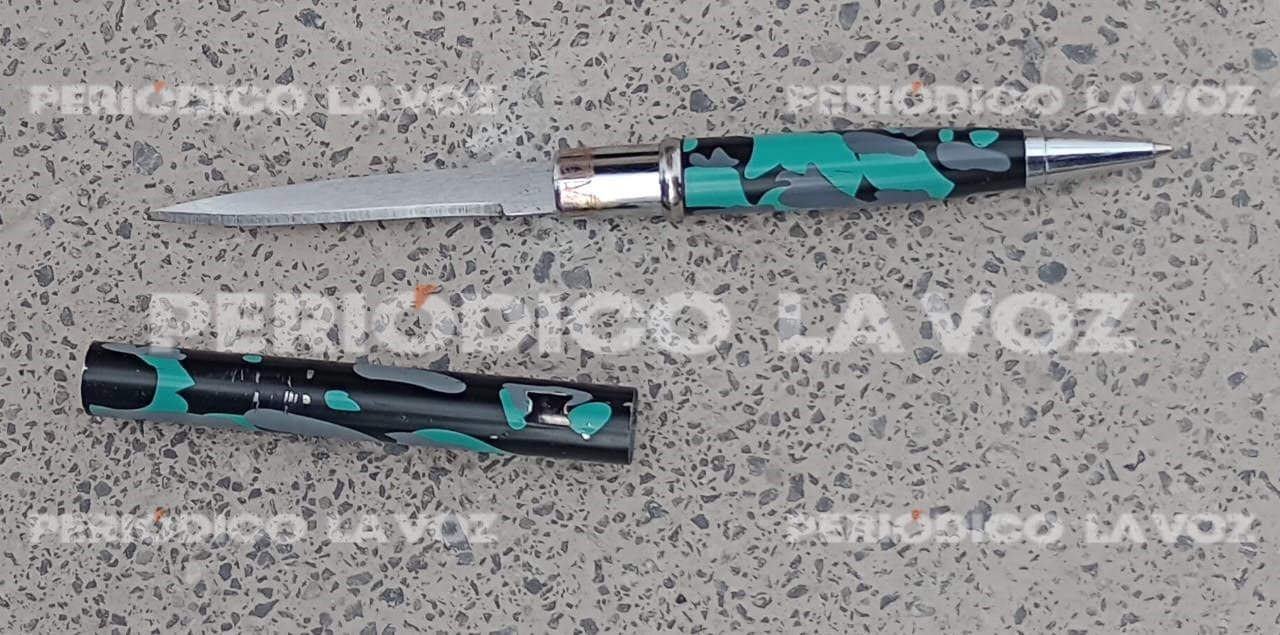 Ingresan navajas en forma de bolígrafos a escuelas