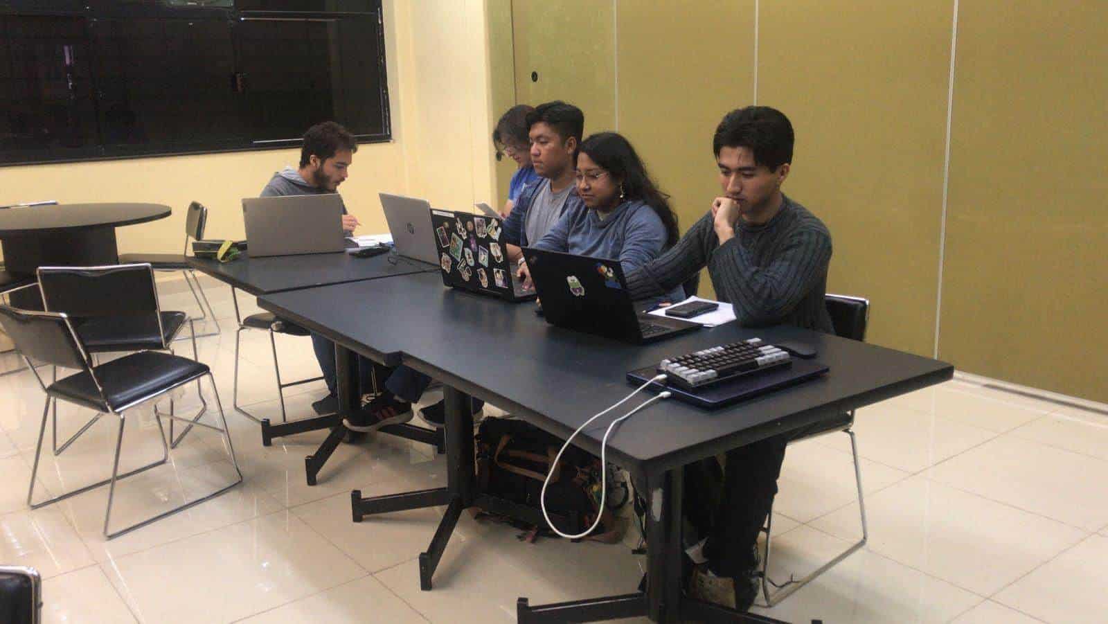 Alumnos del Tecnológico de Acuña se Preparan para Evento Nacional de Ciencias