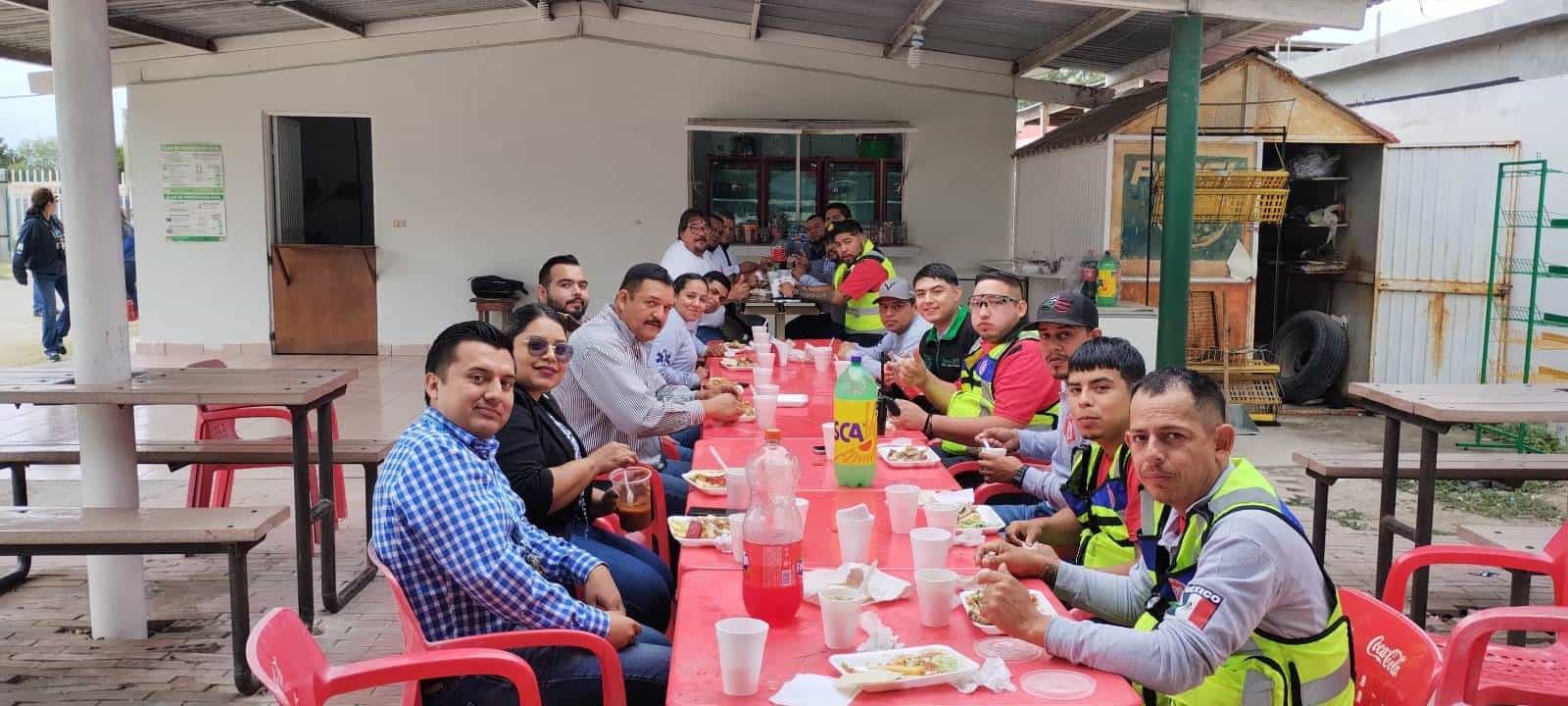 CBTA No. 210 Rinde Homenaje a Protección Civil y Bomberos de Zaragoza